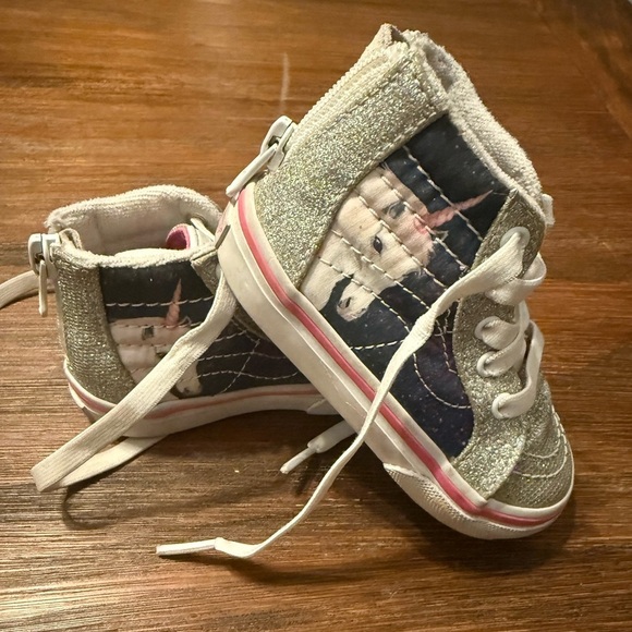 VANS for Toddler Girls High Top with Glitter and Unicorns, size 5 - Picture 3 of 11
